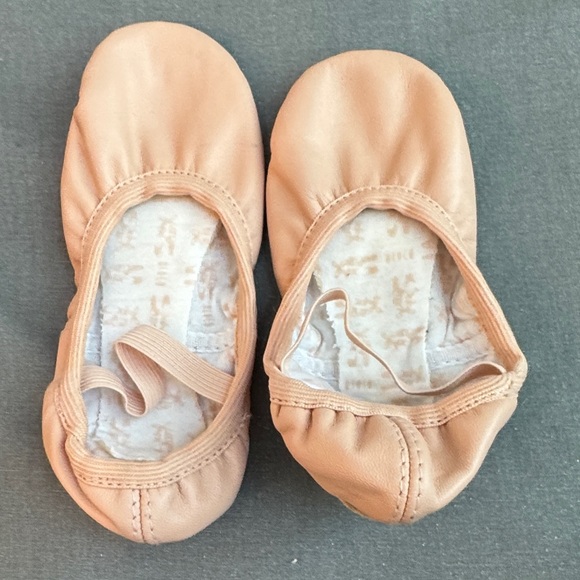 Bloch Kids Ballet Slippers in Light Peach - Picture 1 of 5